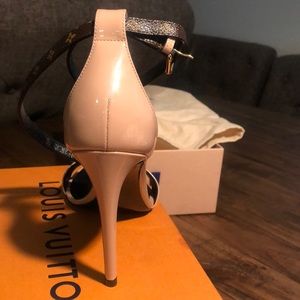 Never Worn sexy LV Heels!